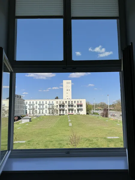 Stilvolles 2-Zimmer-Loft im Monroe Park – Hochwertige Einbauküche & Fußbodenheizung — photo 1